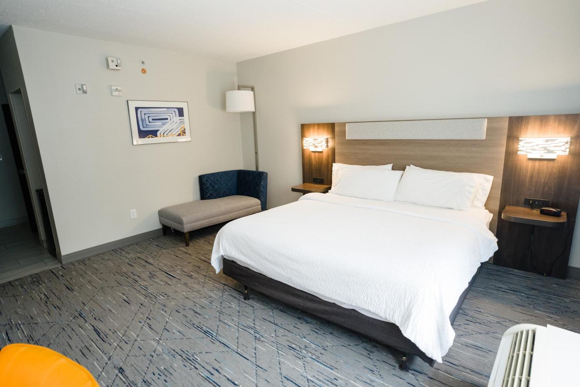 Hotel Express & East-sevierville By Ihg 2*