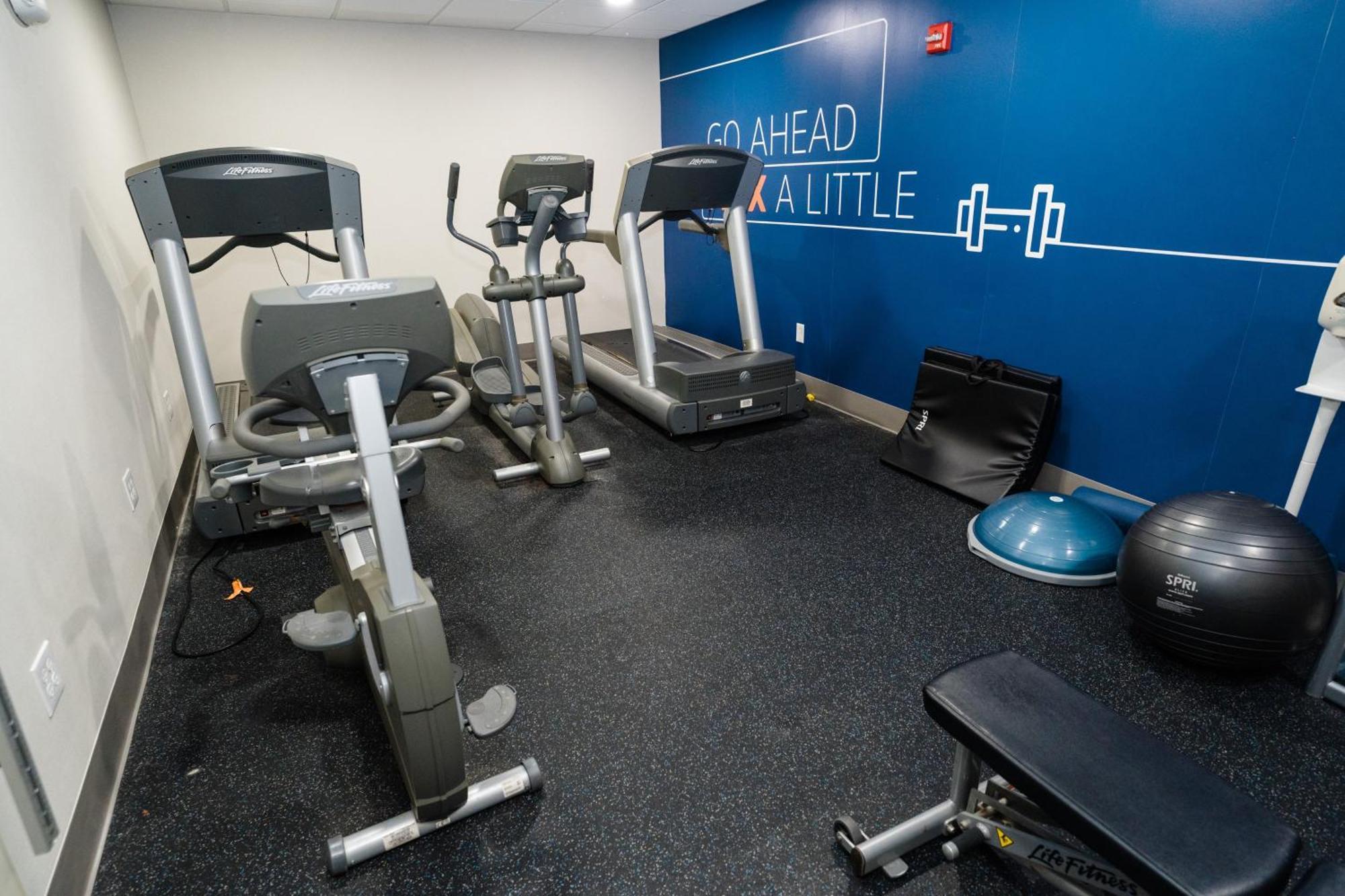 Hotel Express & East-sevierville By Ihg